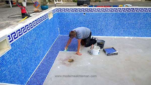 راهنمای خرید کاشی استخری ارزان 3 نصب کاشی استخری