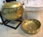 وال هنگ لوکس طلایی طرح دار مدل W5676G